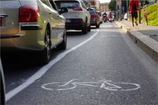 pista-ciclabile-324x216 I cittadini Milanesi e le piste ciclabili clandestine: provocazione al Sindaco Sala? Ambiente Costume e Società   