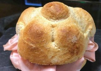 panino-324x230 Festa della Michetta: il panino più proletario d’Italia è da degustazione Botteghe e ristoranti Costume e Società tempo libero   